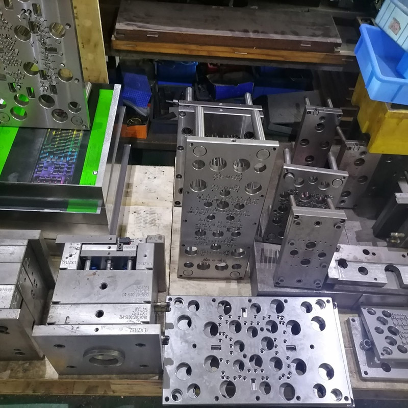 How to Choose Injection Molds Suitable for Your Factory